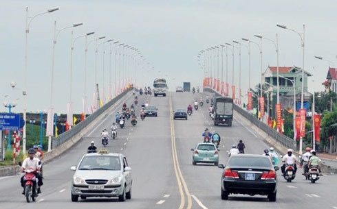 Cầu Vĩnh Tuy giai đoạn 1, khánh thành năm 2010. Ảnh: Quang Xuân