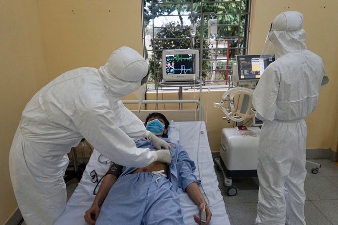 Bệnh viện dã chiến diễn tập đón người nhiễm nCoV