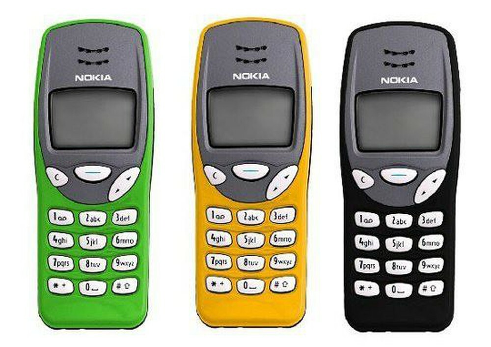 Mẫu điện thoại cục gạch của Nokia được đánh giá là Đỉnh cao của thiết kế tiền smartphone nhờ kiểu dáng ngọn nhẹ, cách bố trí bàn phím thuận tay, pin trâu và tính hữu dụng vẫn thể hiện cho đến ngày nay. Nokia 3210 cũng là chiếc điện thoại đầu tiên cán mốc doanh số 100 triệu máy.