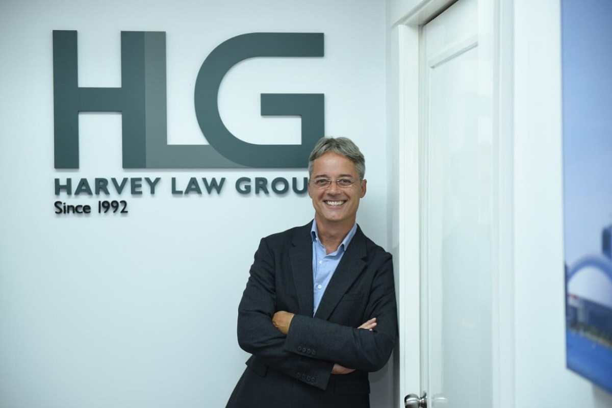 Ông Jean-François Harvey - Nhà sáng lập kiêm luật sư điều hành toàn cầu tập đoàn Harvey Law Group.
