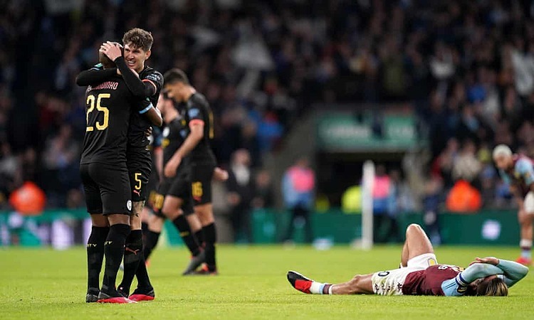 Nỗi thất vọng của Grealish. Ảnh: PA.