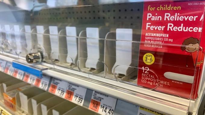 Người Mỹ vơ vét siêu thị như ngày tận thế