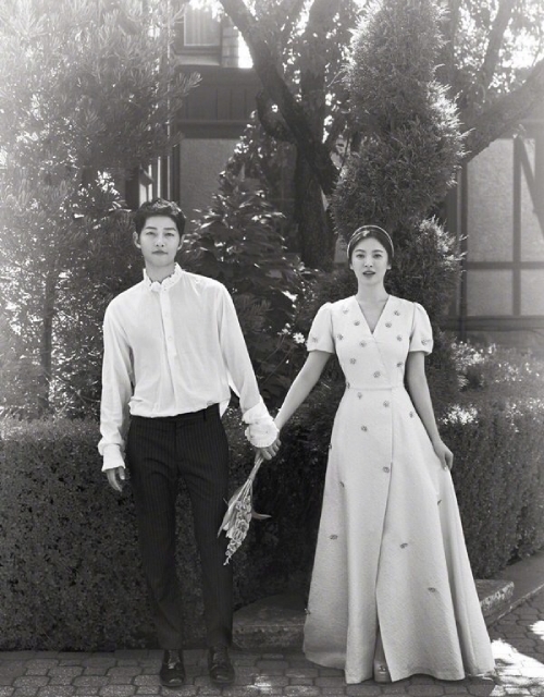 Vợ chồng Song Hye Kyo - Song Joong Ki. 