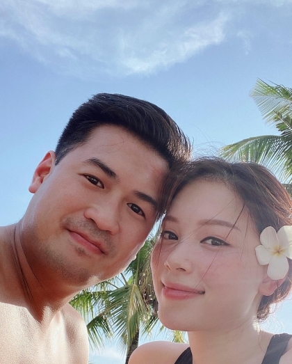 Họ được bạn bè khen đẹp đôi khi chia sẻ những khoảnh khắc bên nhau khi đi sự kiện, du lịch...