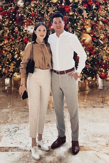 Linh Rin thường khen người yêu cao ráo, điển trai. Họ thích ăn mặc tương đồng mỗi khi đi chơi cùng nhau.