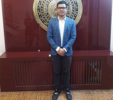 Nguyễn Minh Trí tại Qom, Iran. Ảnh: Nhân vật cung cấp.