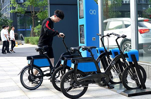 Xe đạp điện trợ lực thông minh tại một trạm sạc. Ảnh nhà đầu tư cung cấp.