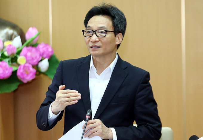 Phó thủ tướng Vũ Đức Đam phát biểu tại hội nghị trực tuyến Ban chỉ đạo quốc gia chống Covid-19, chiều 10/4. Ảnh: Đình Nam