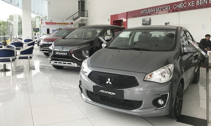 Một showroom trưng bày xe Mitsubishi tại TP HCM. Ảnh: Thành Nhạn 