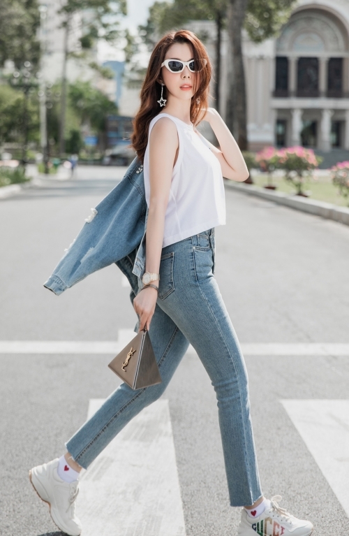 Để có được vóc cân đối, Huỳnh Vy chăm tập gym, yoga và chạy bộ mỗi ngày.