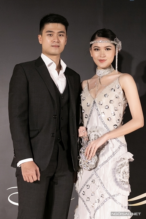 Là người kín tiếng, á hậu Thuỳ Dung cũng giấu kín về chuyện tình yêu. Bạn trai của cô sinh năm 1994, tốt nghiệp Thạc sĩ ở Mỹ và hiện kinh doanh tại Hà Nội. Anh cao hơn 1,8m, được khen xứng đôi với bạn gái.