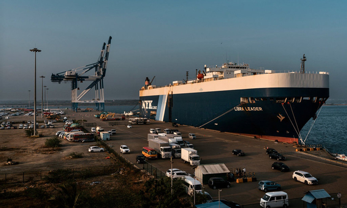Cảng Hambantota được chính phủ Sri Lanka giao cho Trung Quốc theo thỏa thuận 99 năm để xóa nợ. Ảnh: NYTimes.