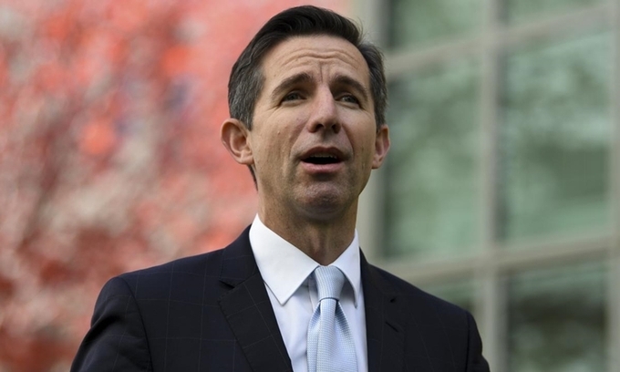Bộ trưởng Thương mại Simon Birmingham tại Canberra ngày 12/5. Ảnh: Reuters.