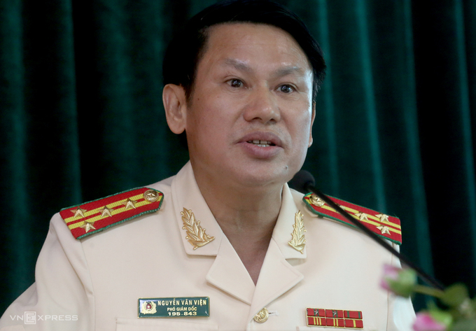Đại tá Nguyễn Văn Viện phát biểu trong buổi lễ nhận nhiệm vụ mới. Ảnh: Bá Đô