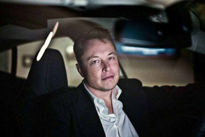 Elon Musk, gã tỷ phú lập dị của làng công nghệ được ví như Iron Man ngoài đời thực. Ảnh: Sarah Lee/The Guardian.