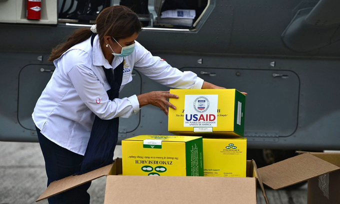 Lô thiết bị xét nghiệm nCoV được USAID của Mỹ chuyển tới Honduras hồi tháng 4. Ảnh: AFP.