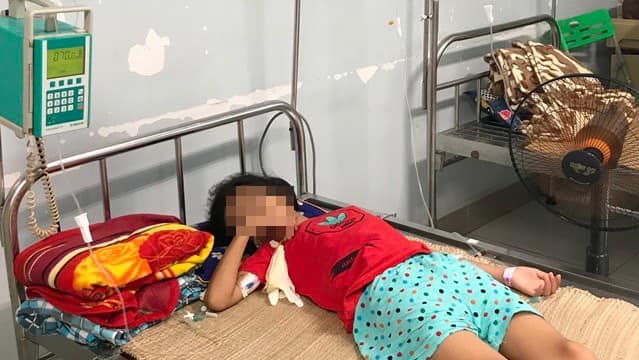Bệnh nhi tiếp tục được điều trị tại Bệnh viện Nhi Trung ương. Ảnh: Bệnh viện cung cấp.
