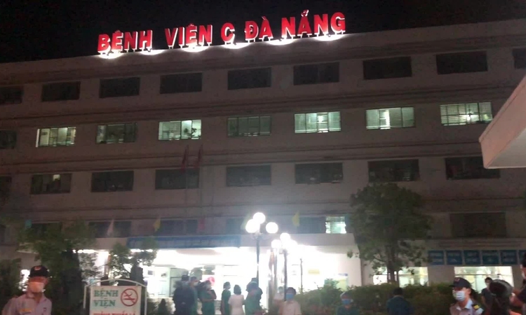Bệnh viện C Đà Nẵng gỡ phong toả