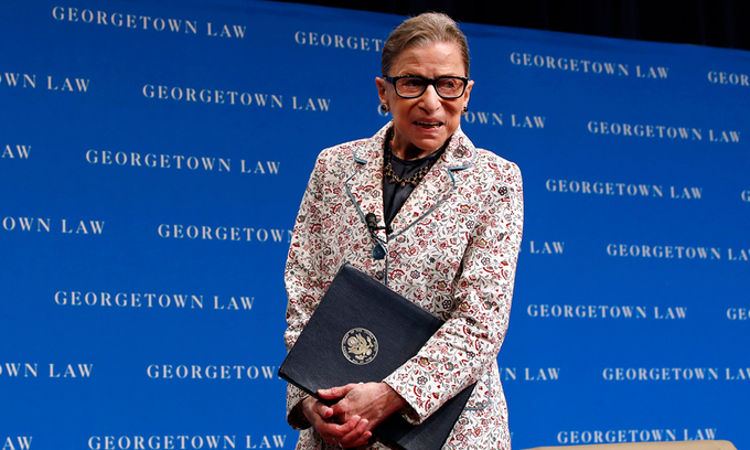Thẩm phán Ruth Bader Ginburg tại sự kiện ở Trung tâm Luật Đại học Georgetown hồi tháng 7/2019. Ảnh: AP.