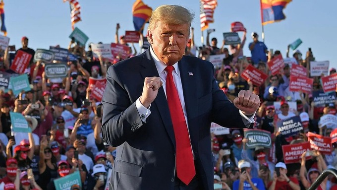 Tổng thống Trump tại Arizona ngày 19/10. Ảnh: AFP.
