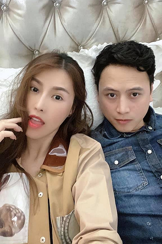 Quế Vân lần đầu gặp bạn trai hơn hai năm và nhanh chóng có cảm tình. Nữ ca sĩ cho biết bạn trai hiện tại là người đàn ông duy nhất khiến cô cảm thấy được là chính mình.