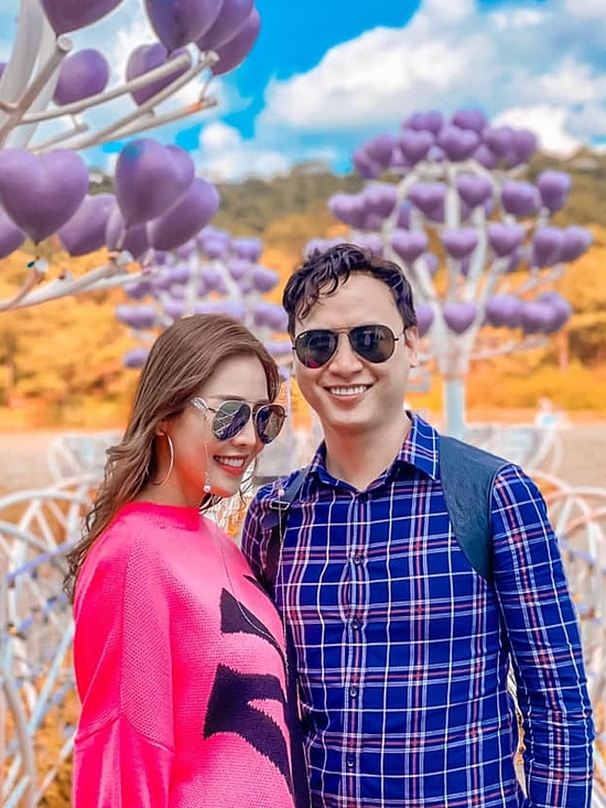 Điều chinh phục trái tim Quế Vân chính là bản tính hài hước, vui vẻ của bạn trai. Ngoài ra, anh không quan tâm quá khứ ồn ào của Quế Vân và nghiêm túc vun đắp tình cảm với người yêu. Do đó, Quế Vân cảm thấy bình yên và tin tưởng về sự bền chặt của mối quan hệ.