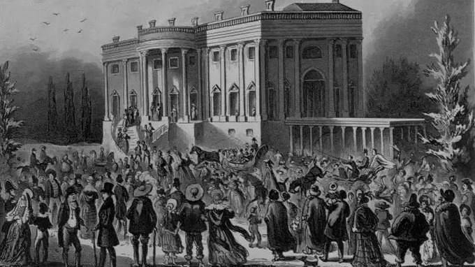 Đám đông tập trung bên ngoài Nhà Trắng khi Andrew Jackson nhậm chức đầu tiên năm 1829. Ảnh: Library of Congress.