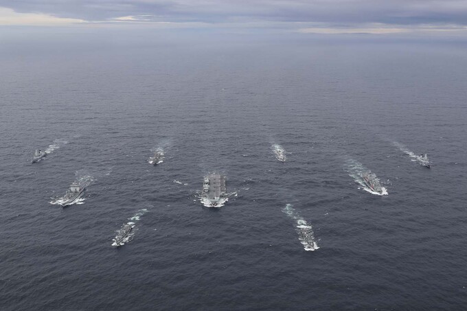 Nhóm tác chiến tàu sân bay HMS Queen Elizabeth diễn tập ở Biển Bắc tháng 10/2020. Ảnh: Royal Navy.