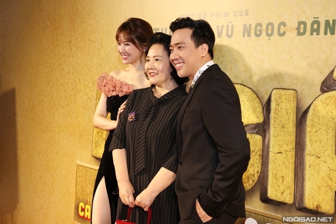 Mẹ vợ người Hàn Quốc đến chung vui cùng vợ chồng Trấn Thành.