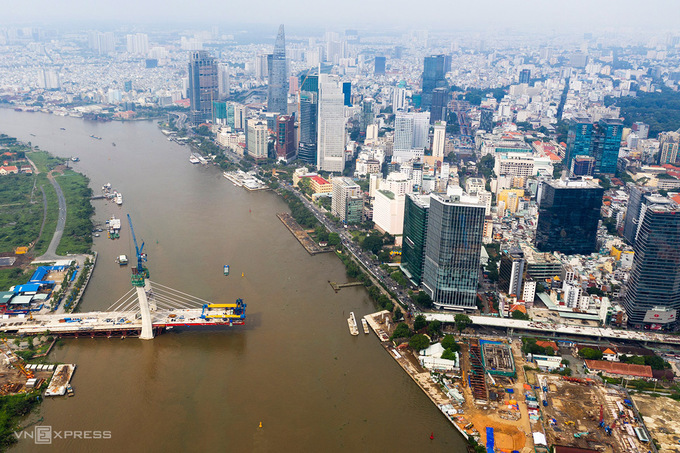 Công trình cầu Thủ Thiêm 2 bắc qua sông Sài Gòn, năm 2020. Ảnh: Hữu Khoa.