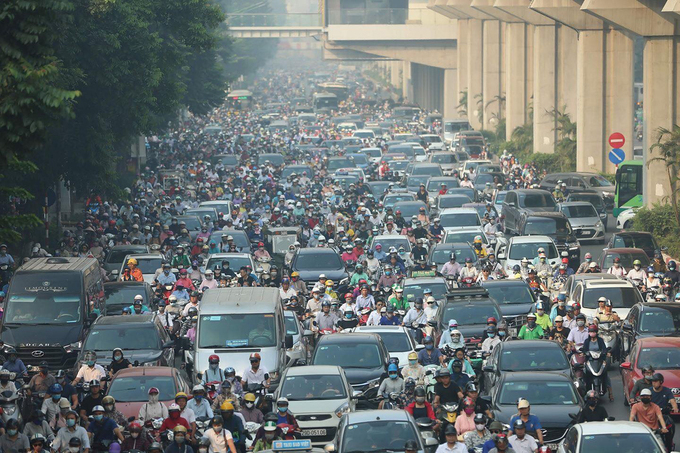 Ùn tắc giao thông trên đường Nguyễn Trãi, Hà Nội vào giờ cao điểm sáng hôm 11/5/2020. Ảnh: Ngọc Thành.