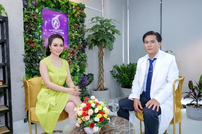 MC Mai Thu Huyền và TS.Bác sĩ Đinh Vinh Quang